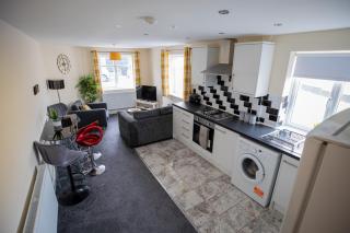 Crystal Suite 1, free private parking - North Shields - 3