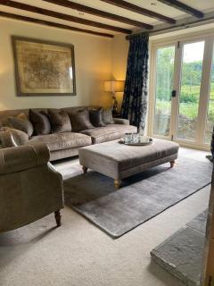 Country Cottage with great outside space & views - 9