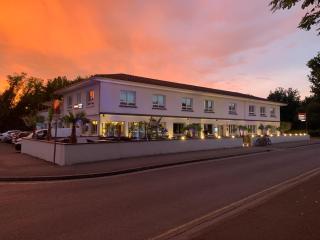 The Originals Boutique, Hôtel Lakeside, Biscarrosse , Lac - Parentis-en-Born - 0