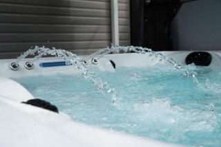 Woodside Hot Tub Retreat - 8