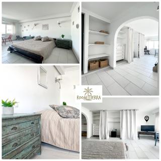 Room Tierra wifi free private bathroom , central town - 0