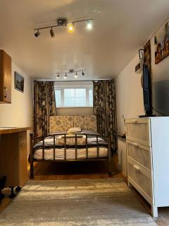 The Caduceus Quality Budget Cabins - Chertsey - 6