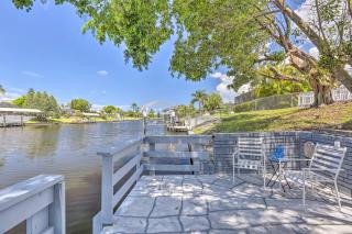 Airy Canal-Front Oasis in Cape Coral with Pool! - Cape Coral - 9