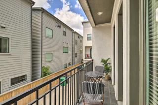 Stylish Houston Townhome about 3 Mi to Downtown! - 8