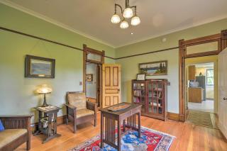 Historic, Victorian Villa with Park On-Site - 2