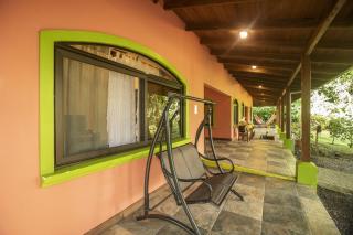 "Hana's Celeste Retreat" Large Modern Villa Sleeps 6 on 20 Acres of Nature! - Bijagua - 3