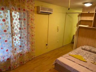 Apartment Karavelov - Varna - 8