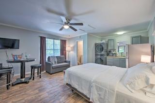 Cozy Studio Cabin on Lake O the Pines with Deck! - Avinger - 7