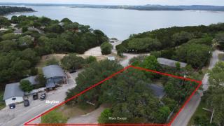 Blues Escape 4000 sqft. A few steps to Canyon Lake - Canyon Lake - 1