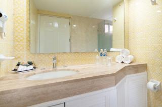 Grand Decameron Complex Bucerias, A Trademark All-Inclusive Resort - 1