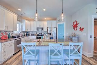 Charming Surf City Home with Elevator Walk to Beach - 5