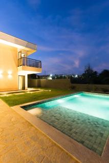 LUXURIOUS NEW HOUSE, UNFORGETABLE EXPERIENCE. - 3