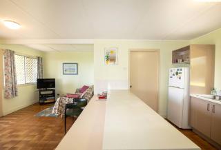 ARCADIA -Straddie original 3 bedroom house with ocean views - Point Lookout - 8