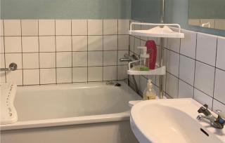 3 Bedroom Cozy Home In Tving - Tving - 4