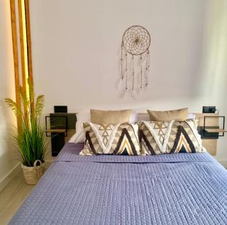 Grey House - Feel The Vibe - Vigo - 5