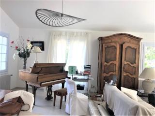 Attractive Holiday Home in C reste with Pool - Céreste - 5