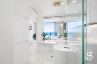 Oracle Resort Broadbeach - 4 Bedroom Sub Penthouse Ocean View Apartment - QSTAY - Gold Coast - 5