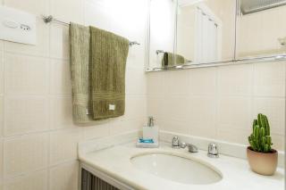 Relax em Copacabana, quarto e sala, 150 mt da Praia, cozinha, maq de lavar roupa e ar - Rio de Janeiro - 4