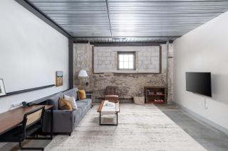Modern 1BR Close to Fiserv with Parking - 0