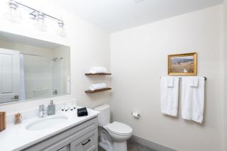 Modern 1BR Close to Fiserv with Parking - 1