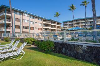 New! Kona Reef Resort Oceanfront 2 Bdrm, 2 Bath D-11 Right on the Ocean! Casago Kona - 0