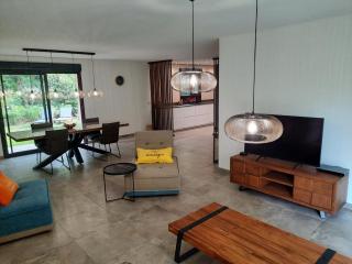 Villa élégante, jardin bucolique, proche golf & plages, 4 étoiles - FR-1-239-698 - 1