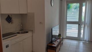 M&M's Small Green Apartment - 5