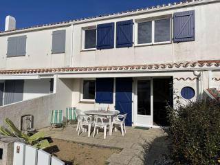 Maison cosy proche plage avec jardinet et parking privé - 6 couchages, 2 chambres - FR-1-224-43 - Saint Gilles Croix de vie - 0