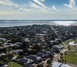 Seabreeze Haven -Wifi, Netflix, pet friendly beach house - 8