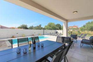Modern villa with private pool in Pula - Pula - 4
