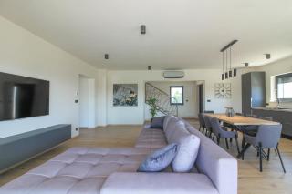 Modern villa with private pool in Pula - Pula - 9