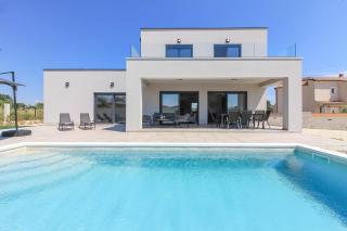 Modern villa with private pool in Pula - Pula - 8