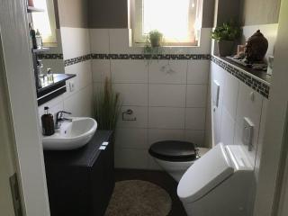 Großes modernes Haus bei Hamburg mit Terrasse Garten Whirlpool Wallbox WLAN - 8