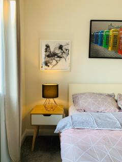 Alpha, Private Double Room, City Centre, Free Parking, Sittingbourne, Kent - 7