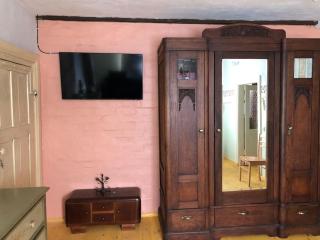 Tranquil country cottage with outdoor fireplace - 1