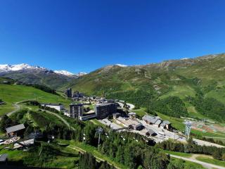 Appartement charmant, ski au pied, 4 à 6 pers, balcon sud, Wi-Fi, casier à skis, proche commerces - FR-1-452-272 - Les Menuires - 2