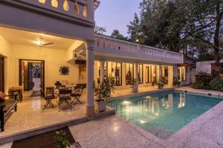 StayVista at Vintage Hideaway Pet-Friendly Paradise with Private Pool - 3
