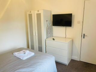 305 High Town Road - Luton - 6