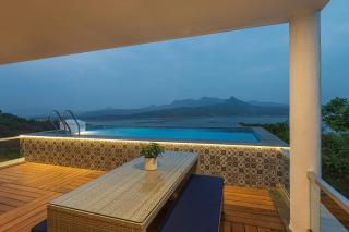 SaffronStays Kaia Waters by Kosha Villas, Pawna - Greek style villa with panoramic view of Pawna lake - Kolvan - 1