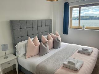 Casa Fresa - City Quay Apartment - 3