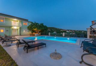 Poolincluded - Holiday Home Maslina - Lišane Ostrovičke - 0