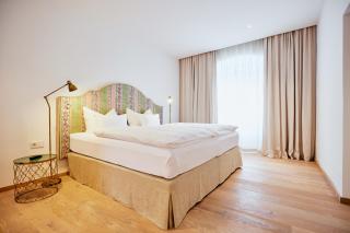 Boutiquehotel Zum Goldenen Hirschen - 8