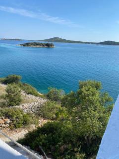 Alleinstehendes Haus am Meer Robinson - Tkon - 2