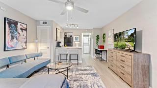 Cozy Efficiency Studios Close to Downtown and Domain - Austin - 9