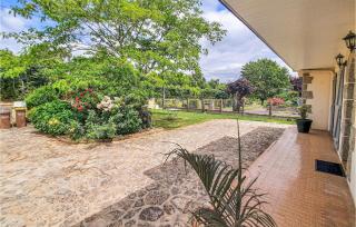 Amazing Home In Allaire With Wifi - 8