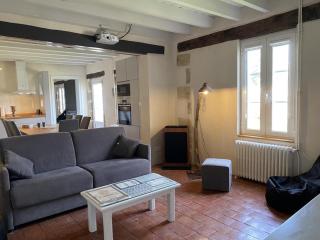 Charmant gîte avec piscine partagée, terrasse et parking privé à deux pas de Moulins - FR-1-489-373 - Neuvy - 3