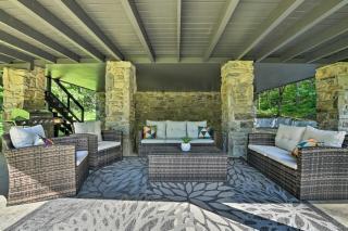Creekside Chalet with Deck Less Than 7 Miles to Ski! - 8