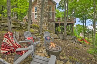 Luxe Lodge Near Smoky Mountains Views and Hot Tub! - 7