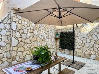AMATI HOLIDAYS - Palermo - 2