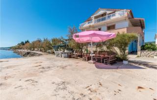 1 Bedroom Amazing Apartment In Nevidane - Neviđane - 9